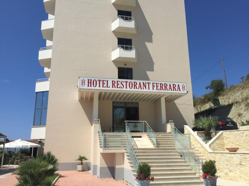 Hotel Ferrara Durrës Exterior foto