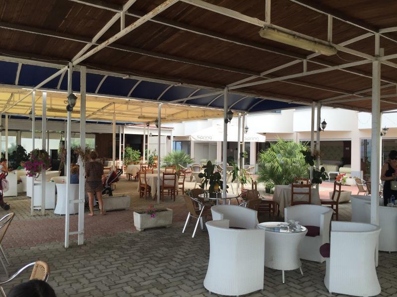 Hotel Ferrara Durrës Exterior foto
