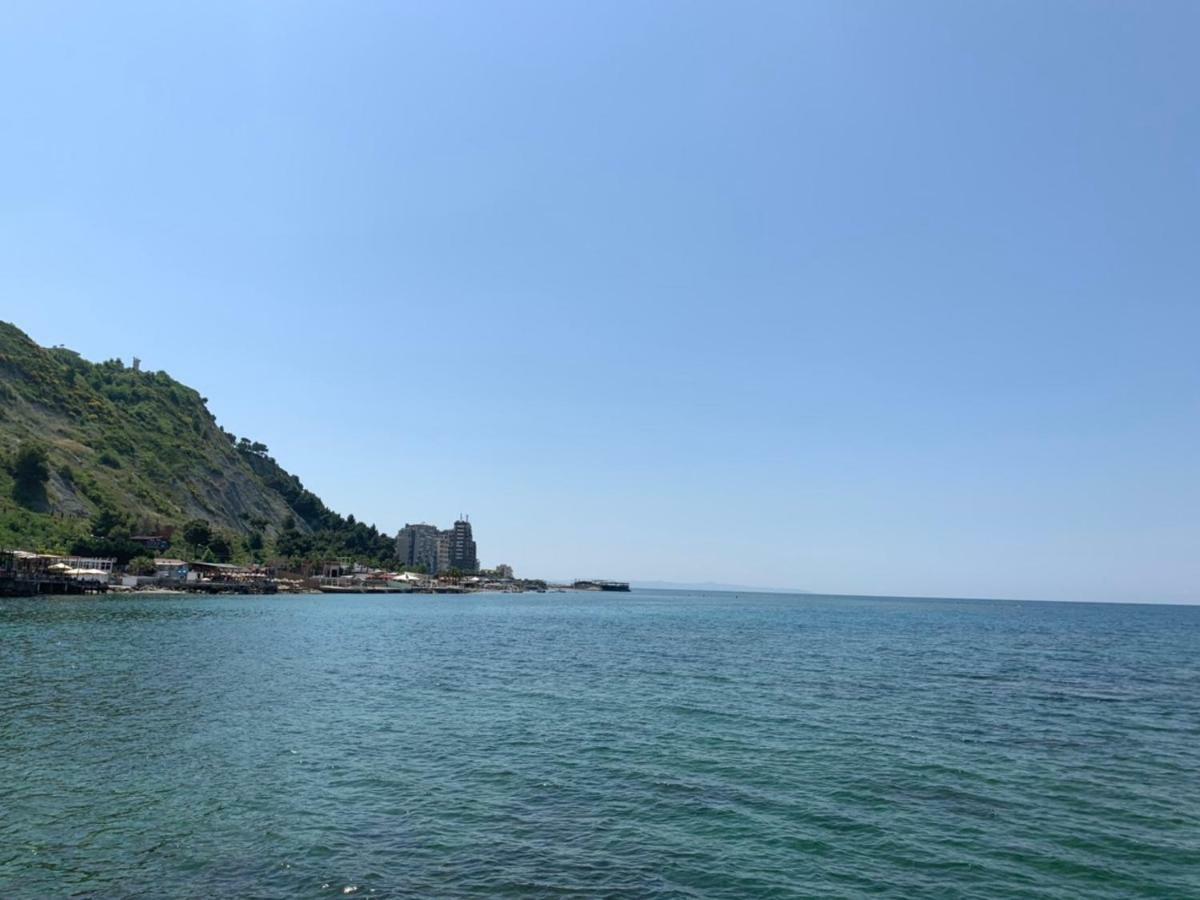 Hotel Ferrara Durrës Exterior foto