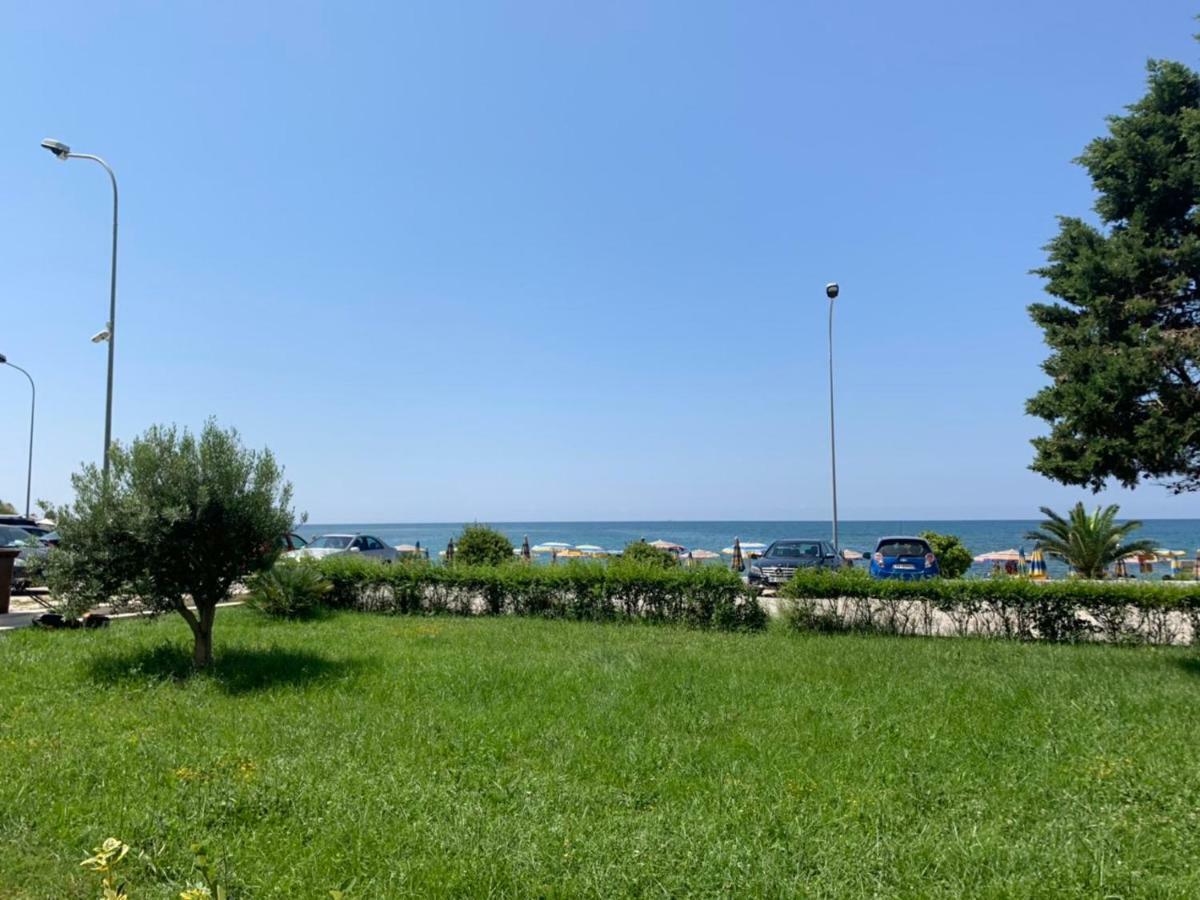 Hotel Ferrara Durrës Exterior foto