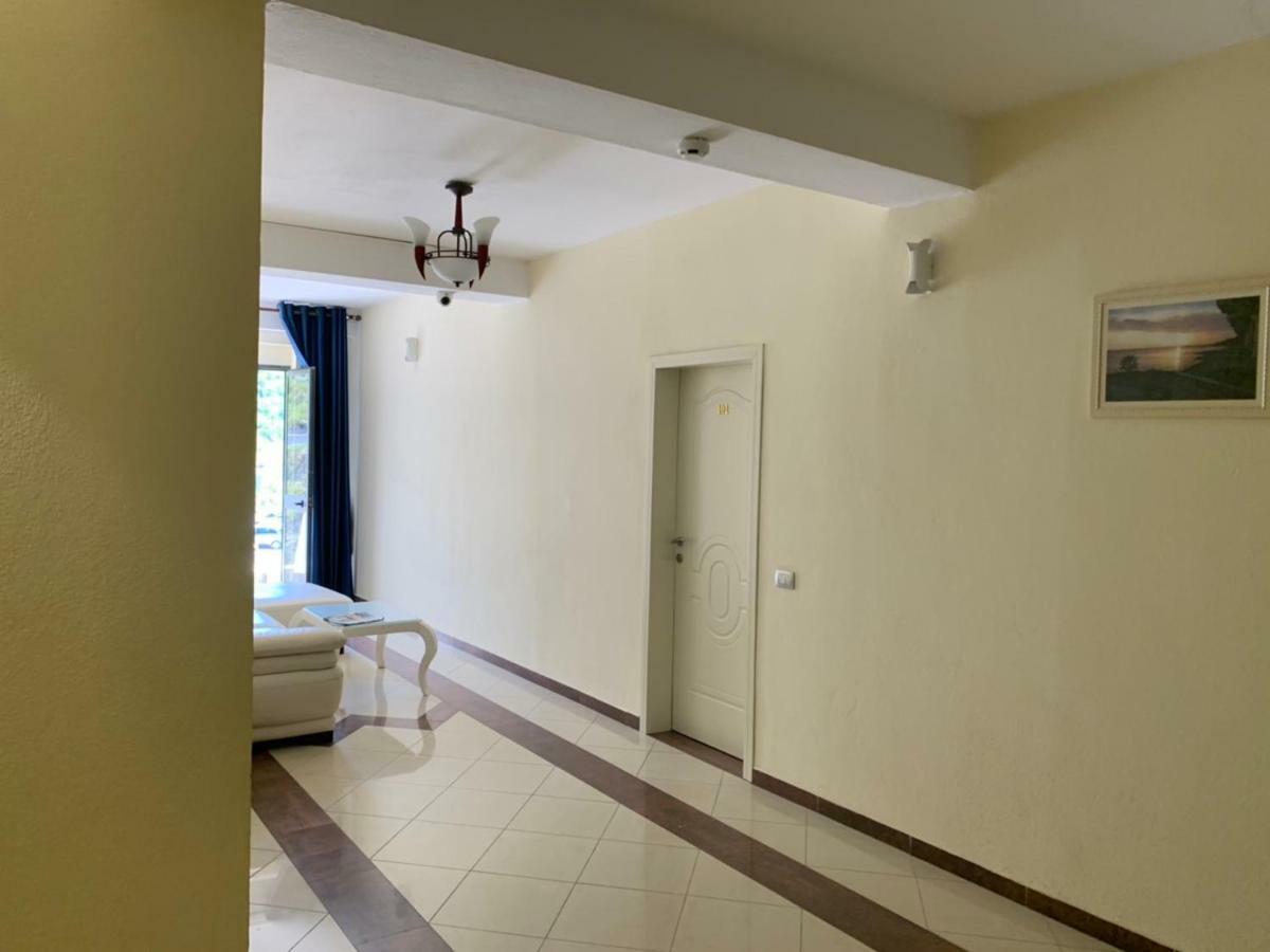 Hotel Ferrara Durrës Exterior foto