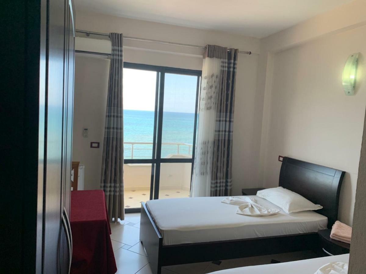 Hotel Ferrara Durrës Exterior foto