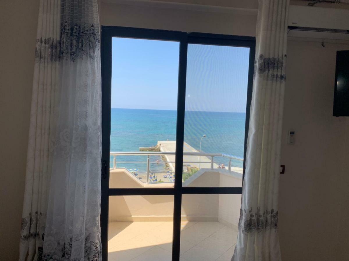 Hotel Ferrara Durrës Exterior foto